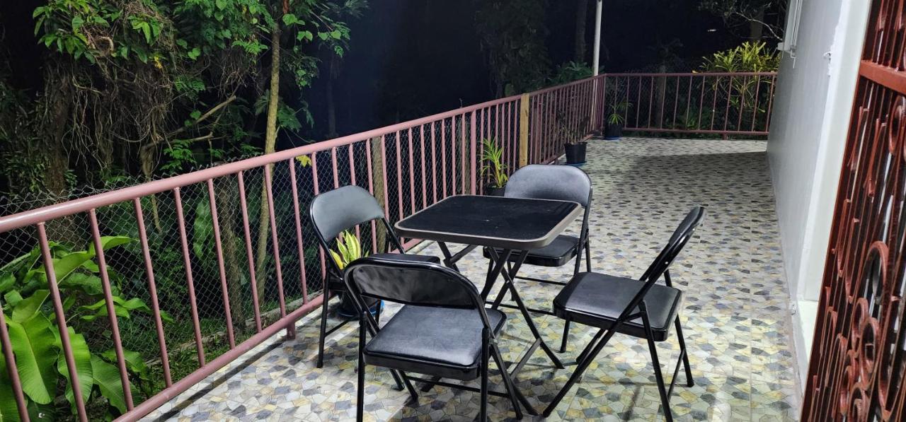 Hill Bottom Accommodation Flat 2 - 5