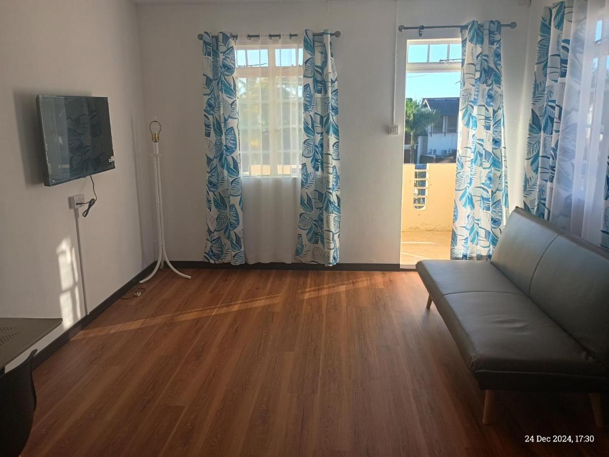 Seaview Apartment - 5