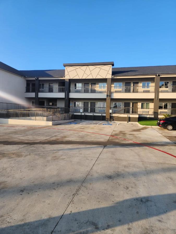 LiV INN & SUITES HOUSTON — photo 14