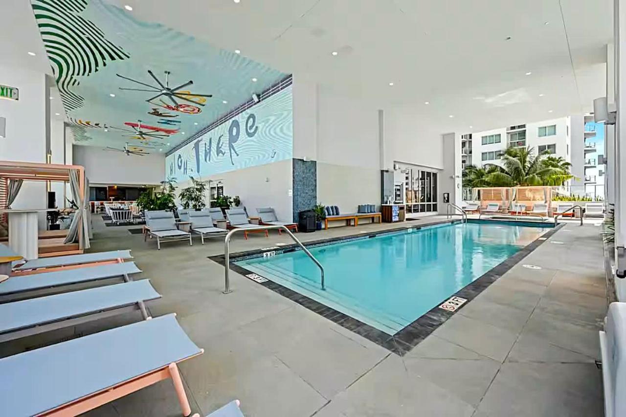 Heart of downtown Miami Studio POOL & GYM - 2
