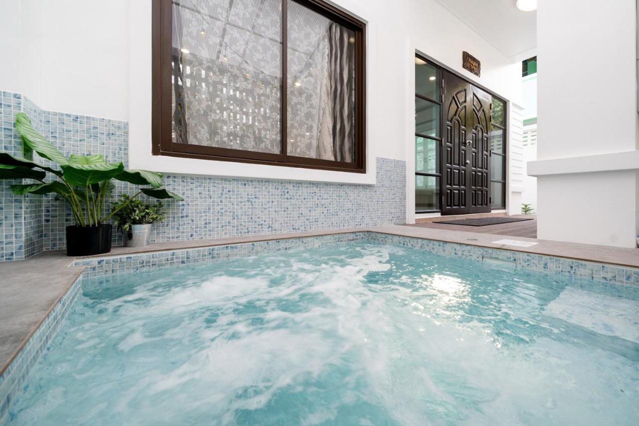 4BR villa W Jacuzzi Heart of Patong