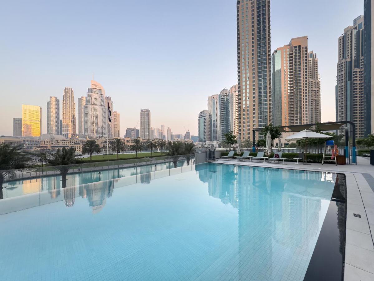 Skyline Serenity Holiday Home I Signature Series 1 Bedroom Apartment I Free Parking, Gym, Pool I - 4