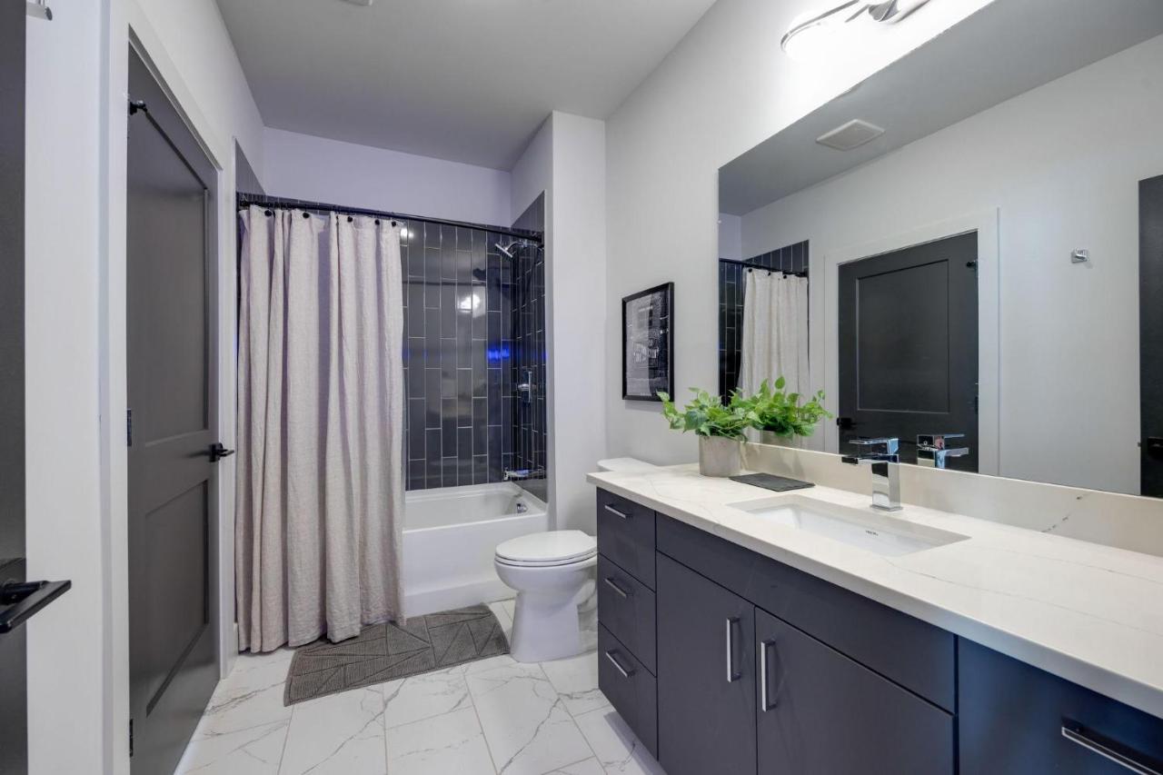 Cowboy Condo - Odyssey - Heart of Midtown - 3