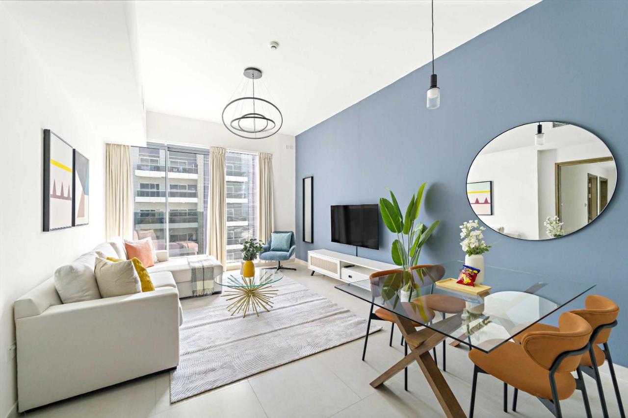 Silkhaus Vacation Homes Premium 2BDR Near Reem Park in Najmat