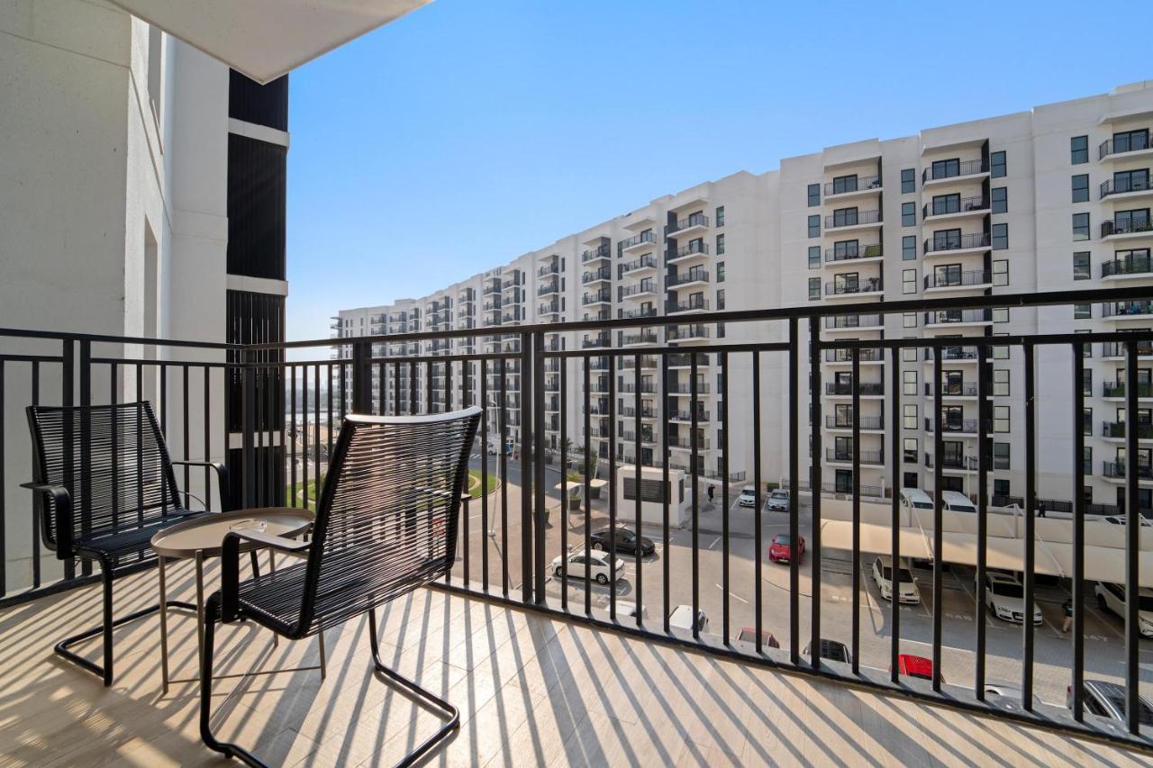 Silkhaus Vacation Homes Canal Access 1BDR in Water's Edge Tower - 2