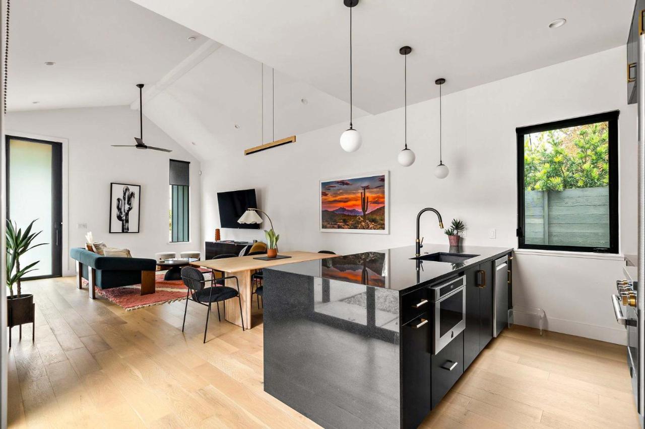 South 1st St Hideaway - 2 bedroom - DT ATX - 3