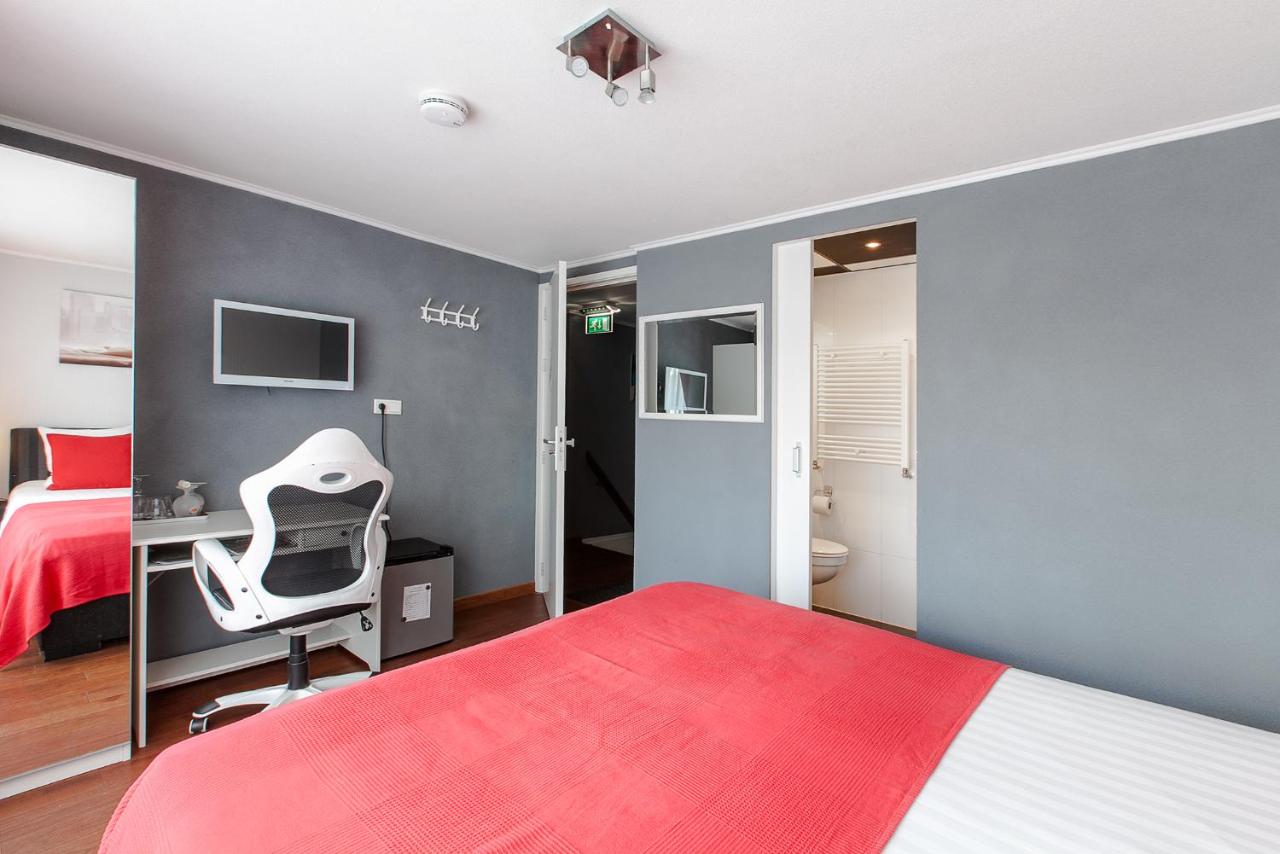 Alex Rooms photo