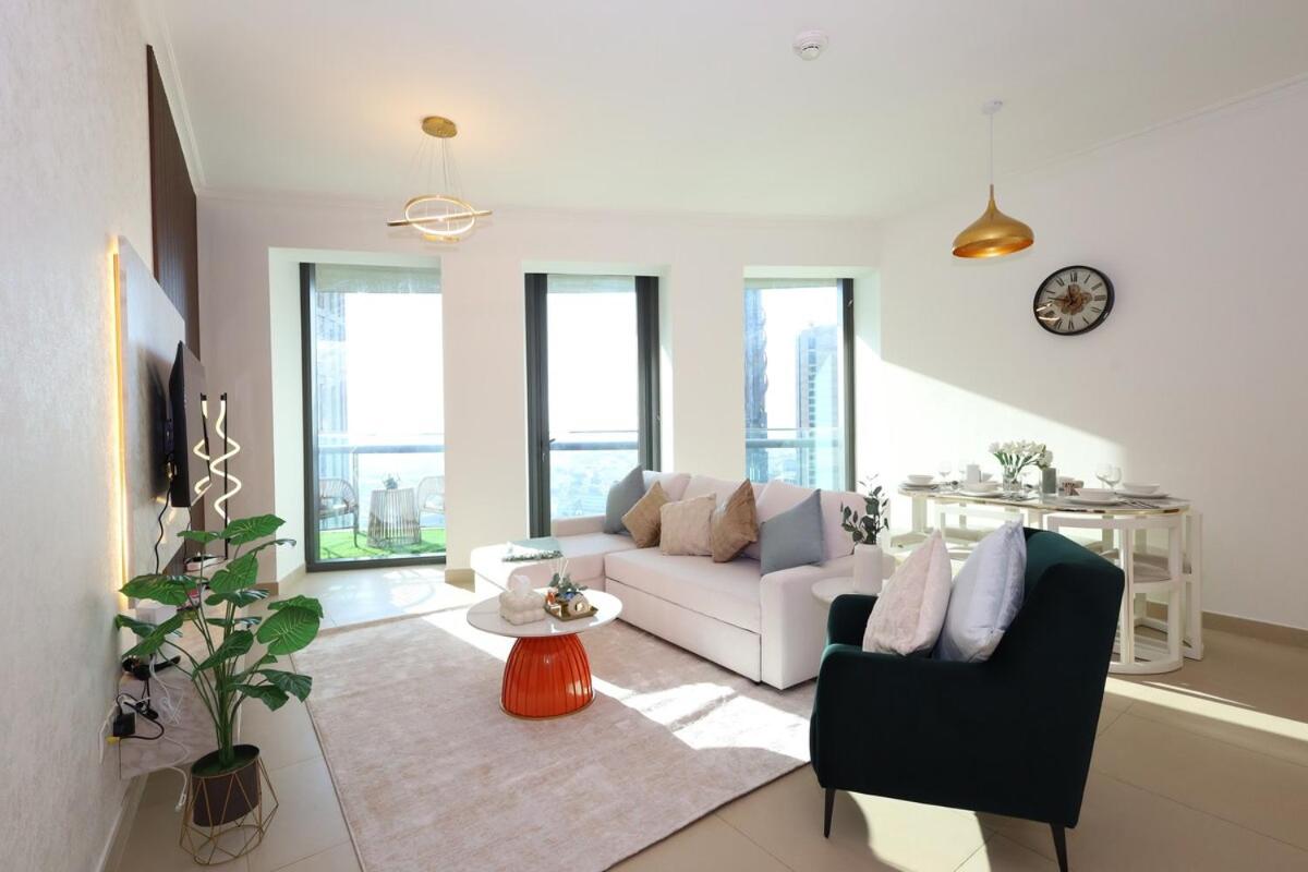 Lux 2 Bed in Downtown Dubai w Dubai Mall Access - 2