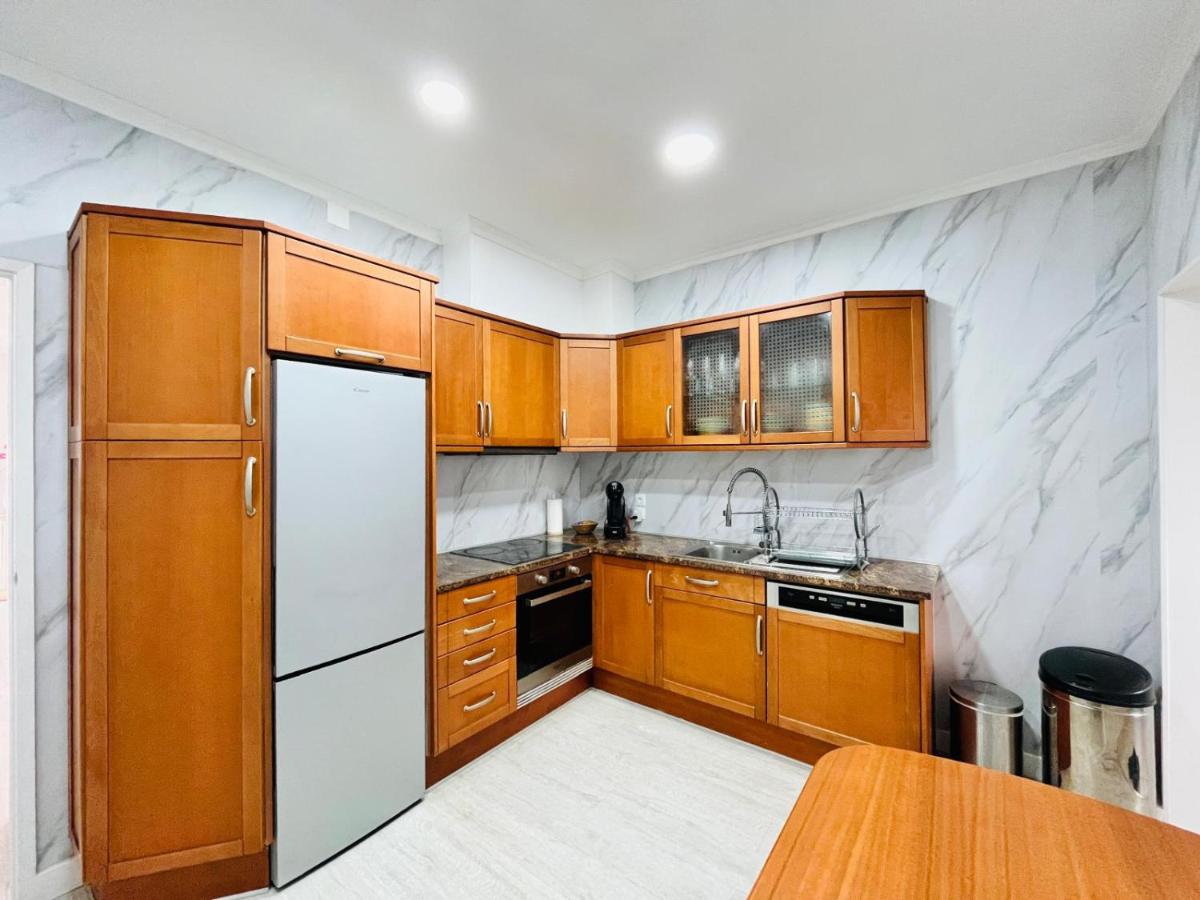 BrisaMarVilas Sea view, 5 min Walk to Town & Beach - 4