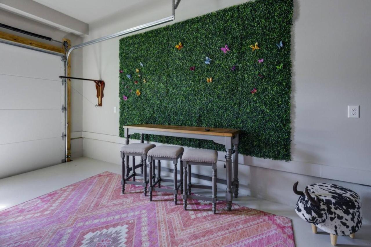 Dolly and Denim 4 Bedroom 4.5 Bath with Spacious Rooftop - 5