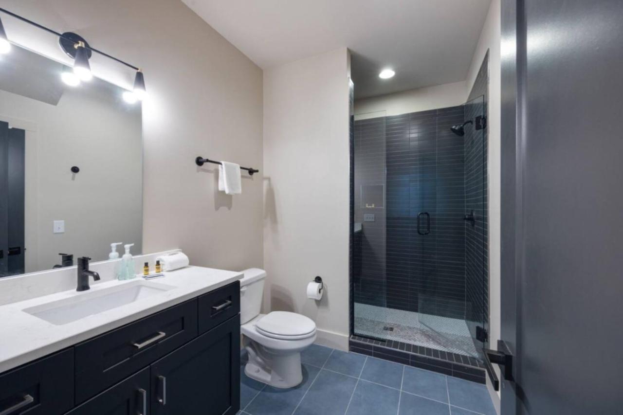 Cowgirl Up 4BD 4.5BTH Rooftop Views - 2