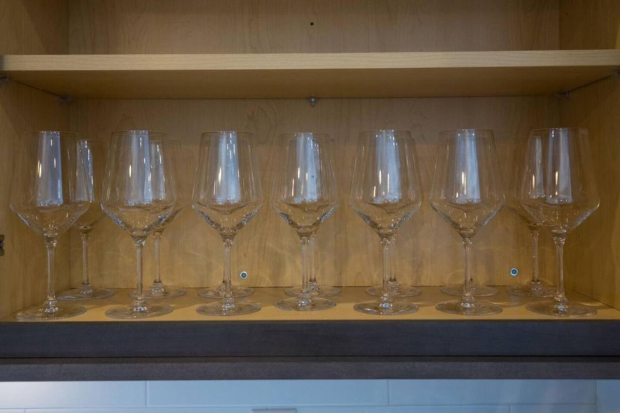 The Ivy 3 Bedroom 2.5 bath In West End - 2