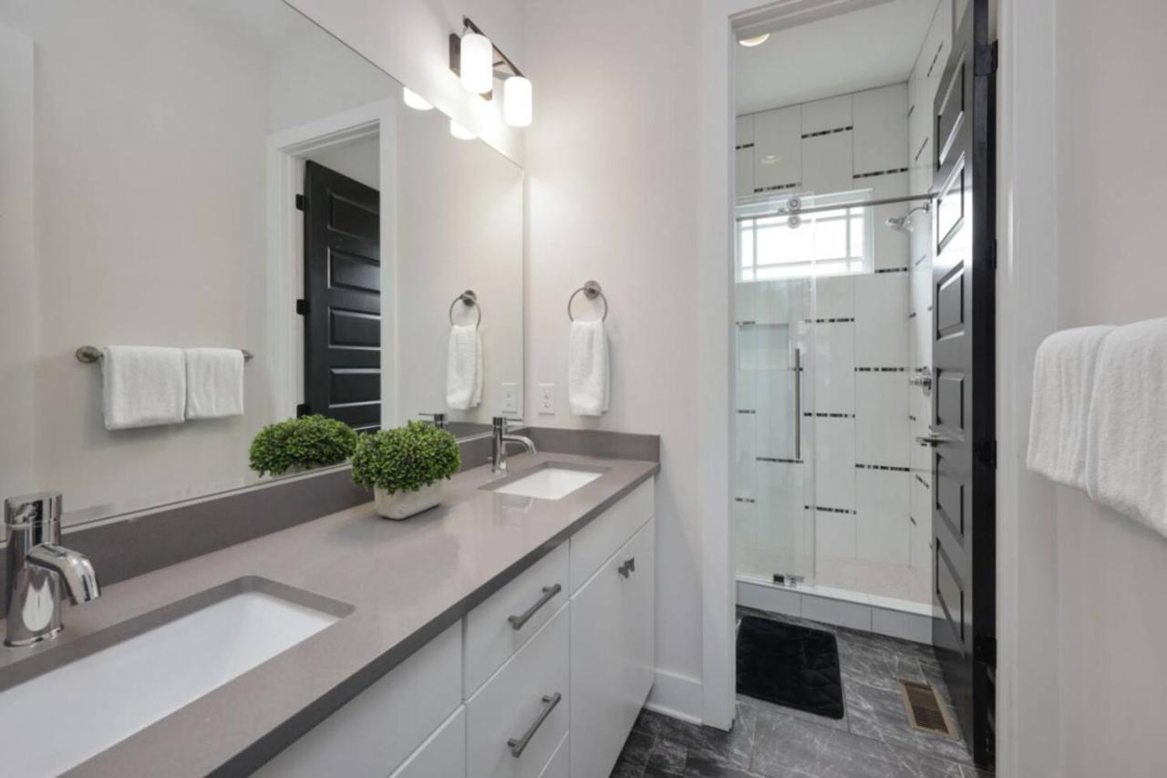 Blue Horizon - Hot Tub - Dual Rooftop Balconies - 2