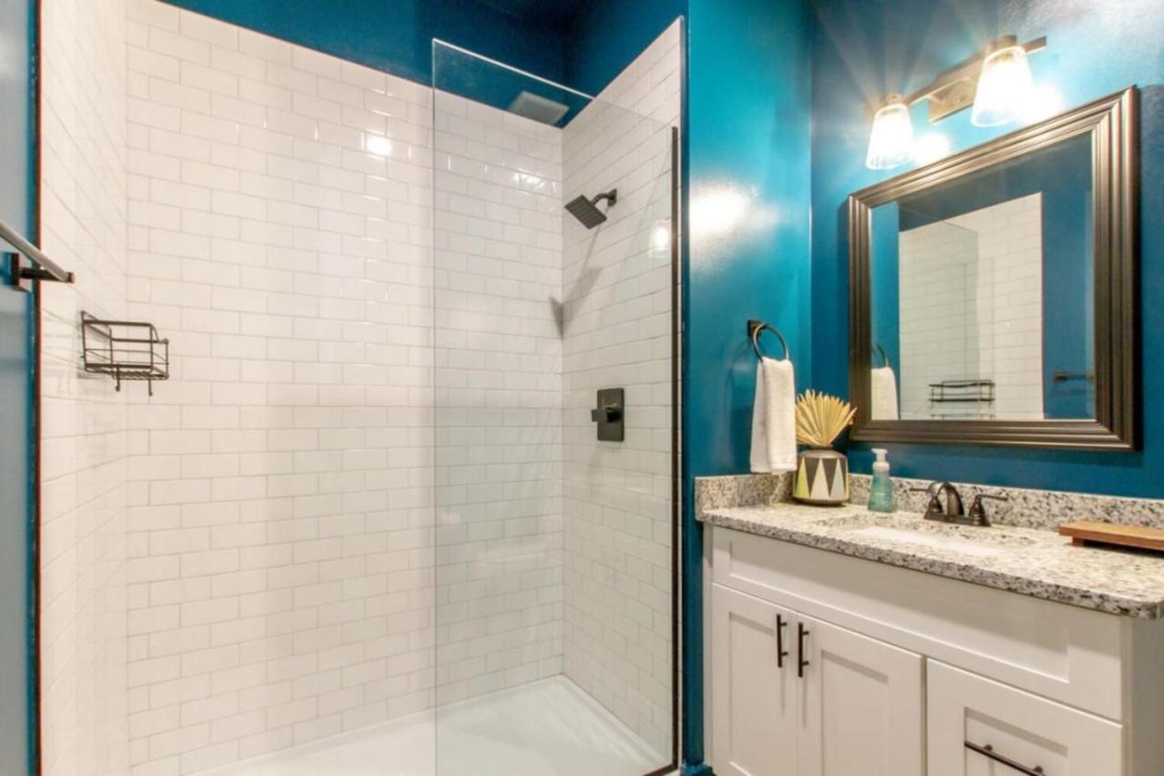 Vibrant Studio Retreat - South Nashville - 4