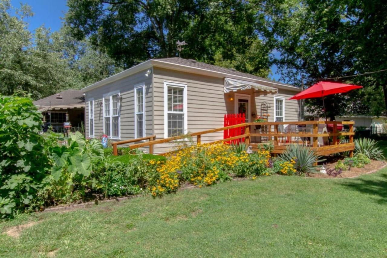 Green Hills Getaway Shopping and Dining District - 3