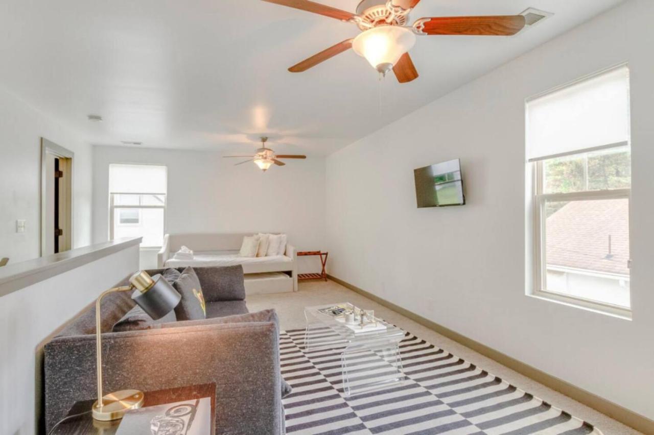 Nashville Dreamer - Mins To Downtown - 3br 2.5bath - 2