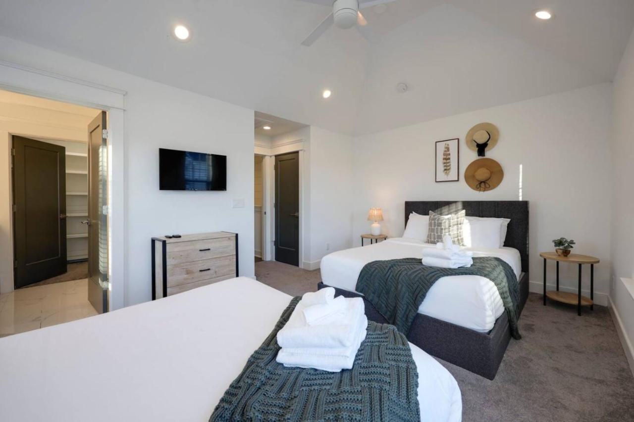 Luxurious Townhome Music City Group Retreat - 5