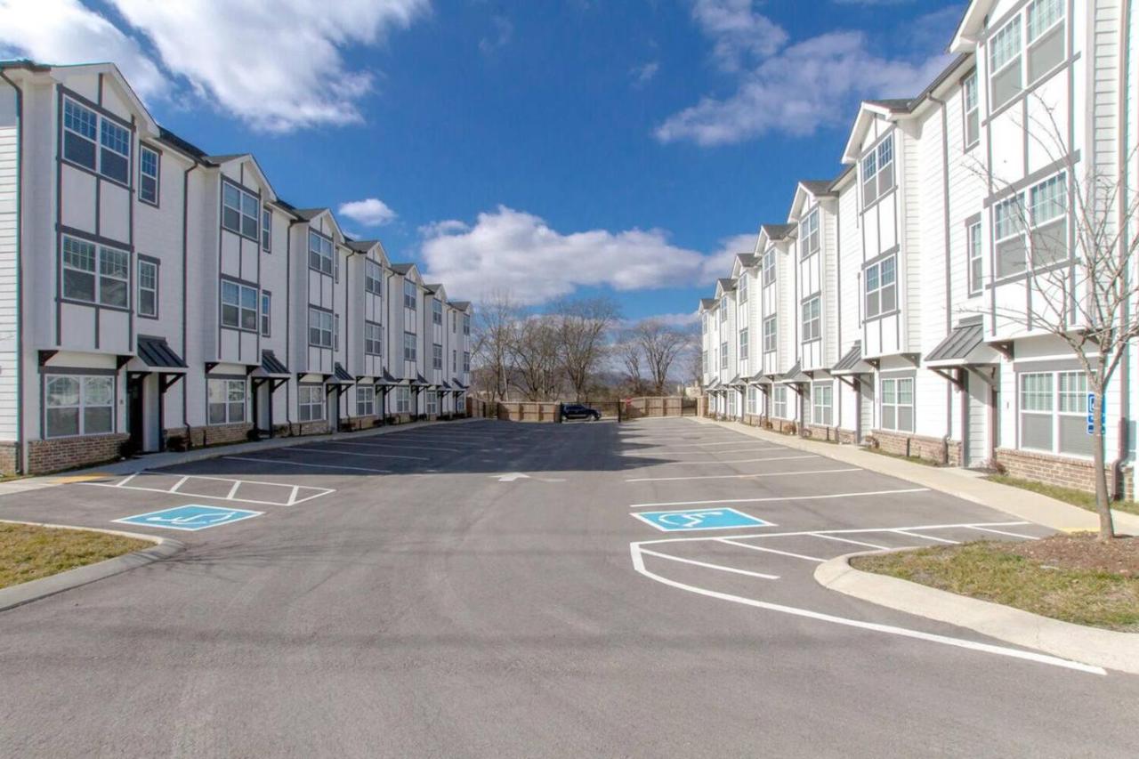 West Side Charmer Convenient Location - 3