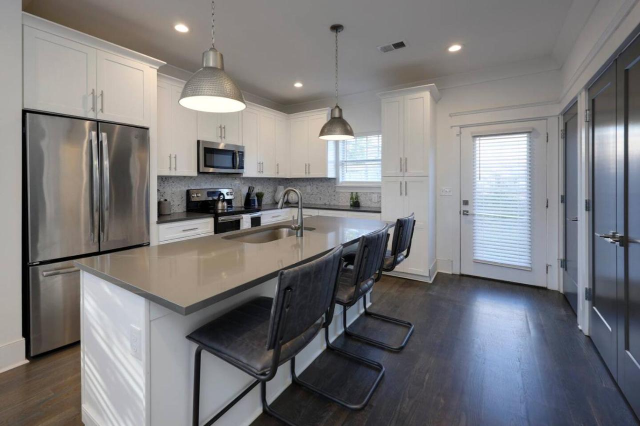 Two Spectacular Homes for Twenty Guests with Outdoor Patio - 2