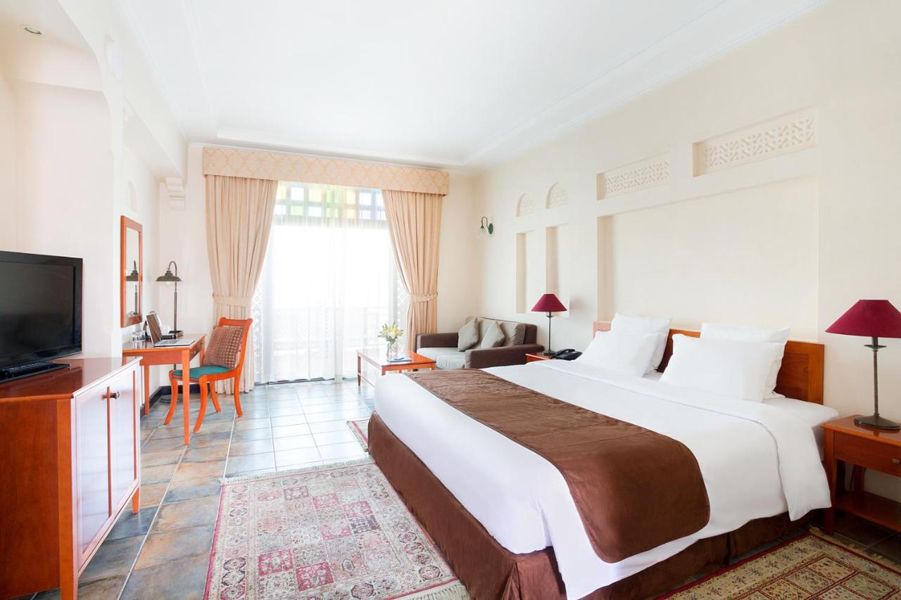 Novotel Bahrain Al Dana Resort photo