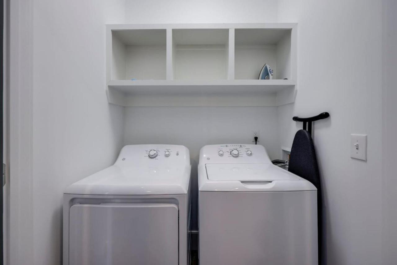 Ten Minutes to Broadway Music City Modern Townhome - 4