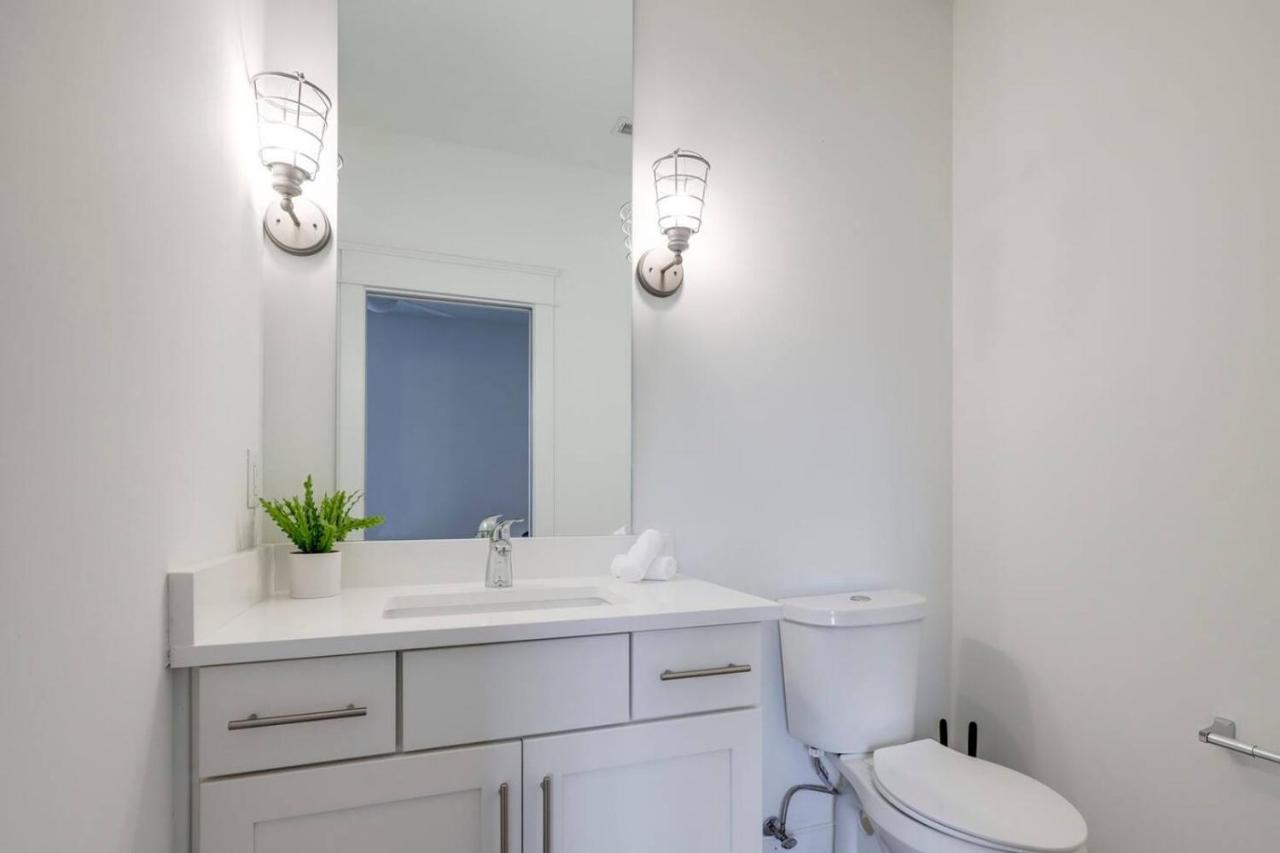 Ten Minutes to Broadway Music City Modern Townhome - 5