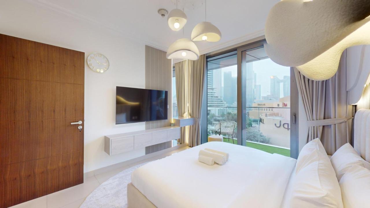 Vacationer Holiday Homes I Modern 1 Bed l Burj Khalifa Views l Close to Dubai Mall - 2