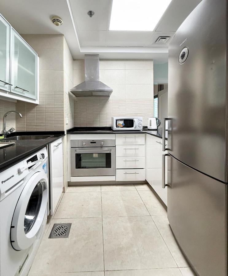 One BedRoom near Beach and Metro in Dubai Marina Z1011 - 4