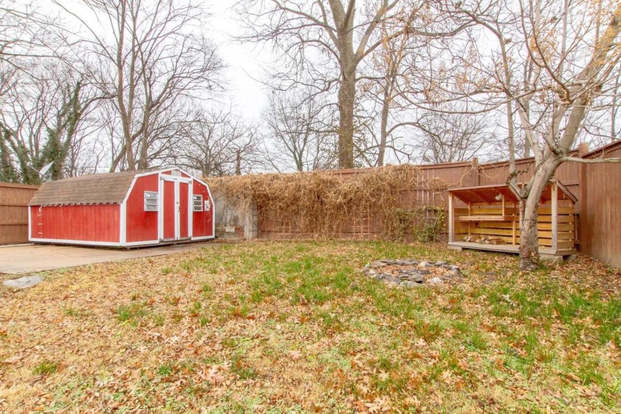 Huge Backyard Private Patio Charming Home - 5