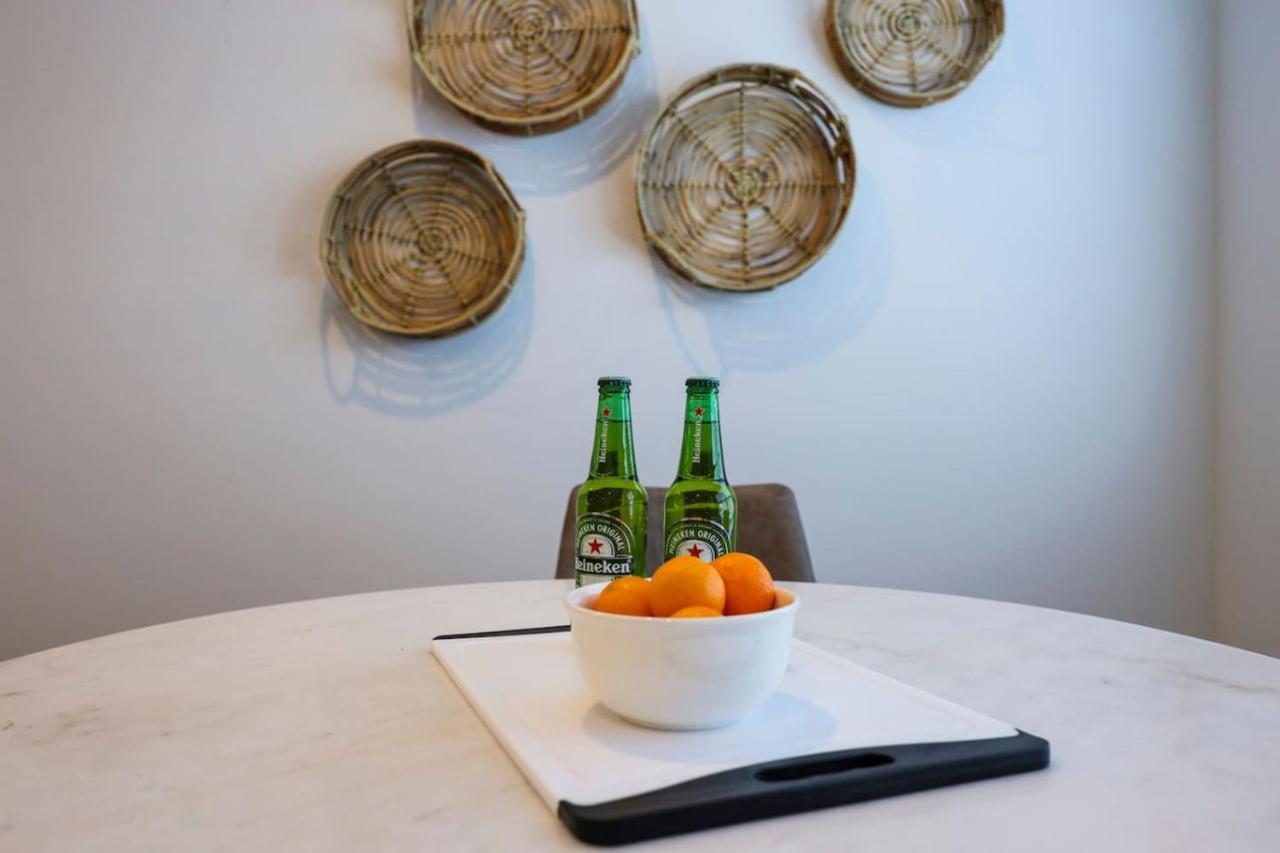 Ten Minutes to Broadway Spacious Townhouse - 4