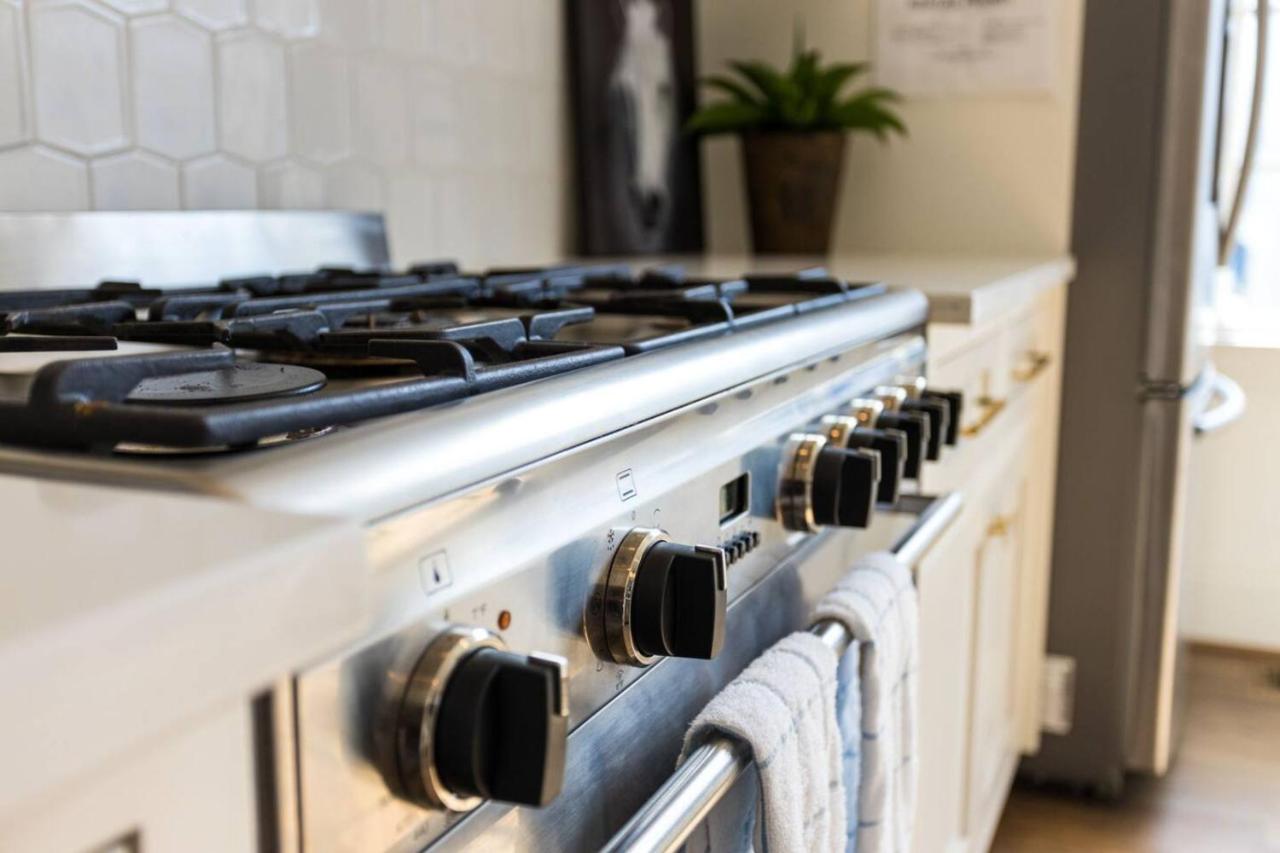 Downtown Luxury Large Townhome Lots Of Beds - 2