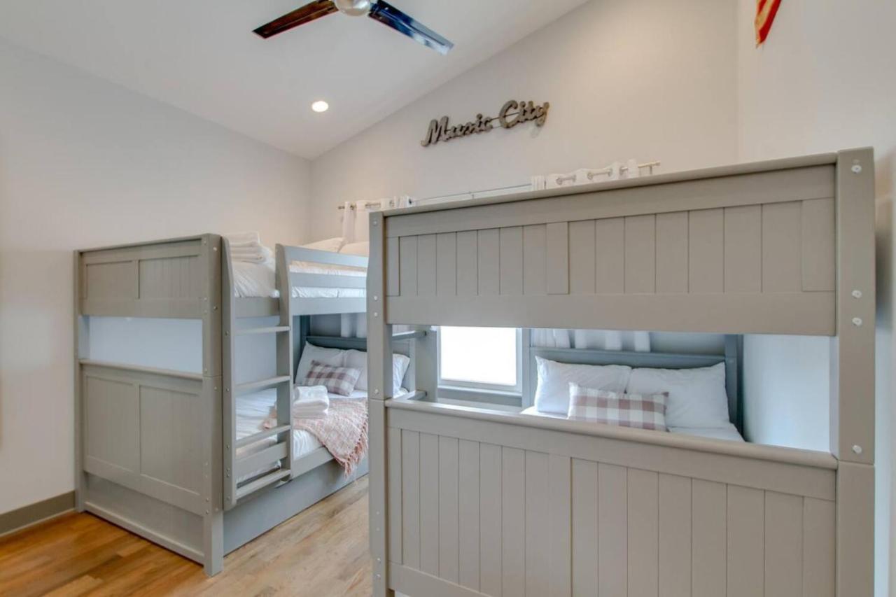 Beautiful Luxury Downtown Home Private Roofdeck - 3