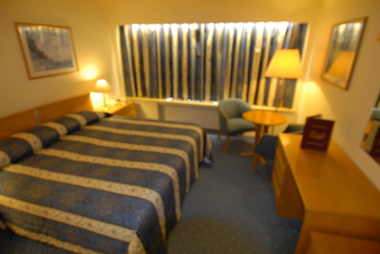 Oaklands Lodge Hotel - Laterooms