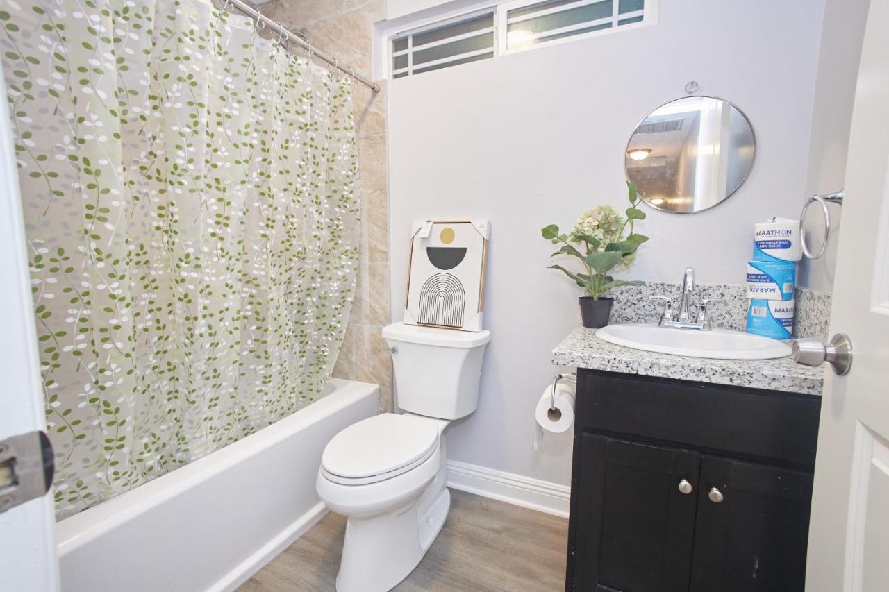 Blue Stay near BMO Stadium and USC Private Room - 3