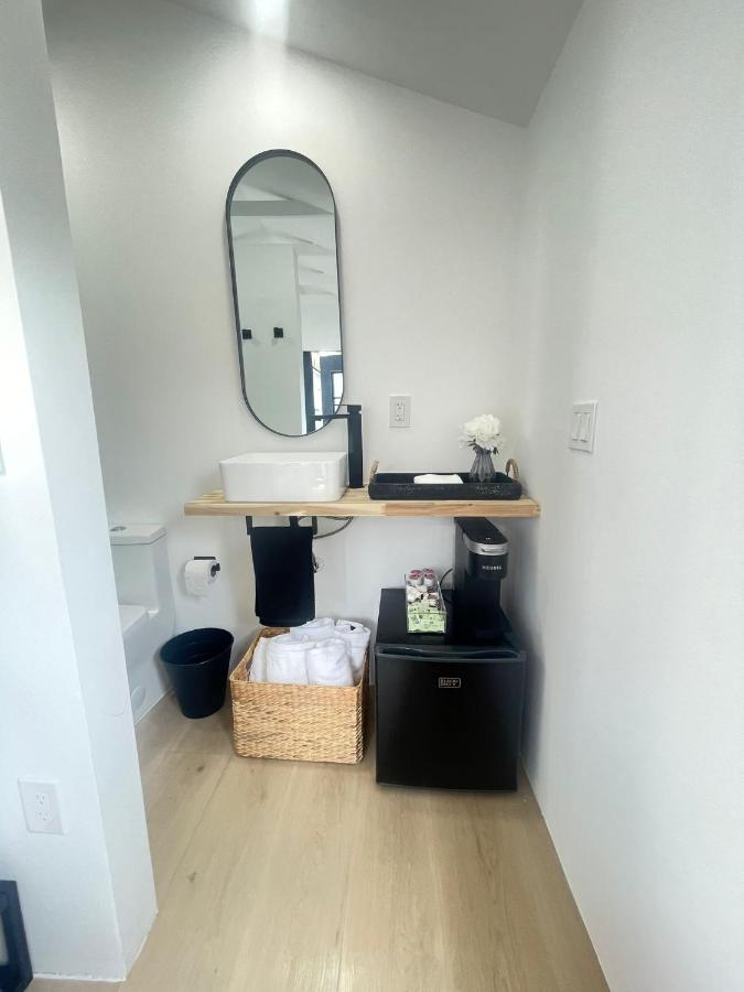 Charming Coastal Retreat - 4