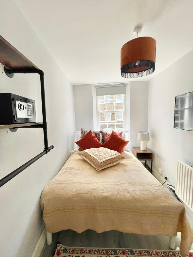 Soho Guest House Room 2 - 2