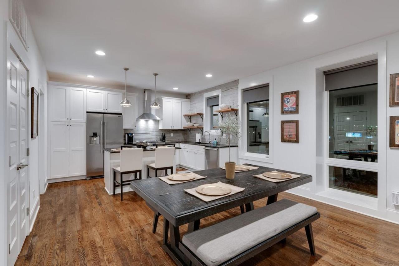 Elegant Townhouse Near Broadway - 2