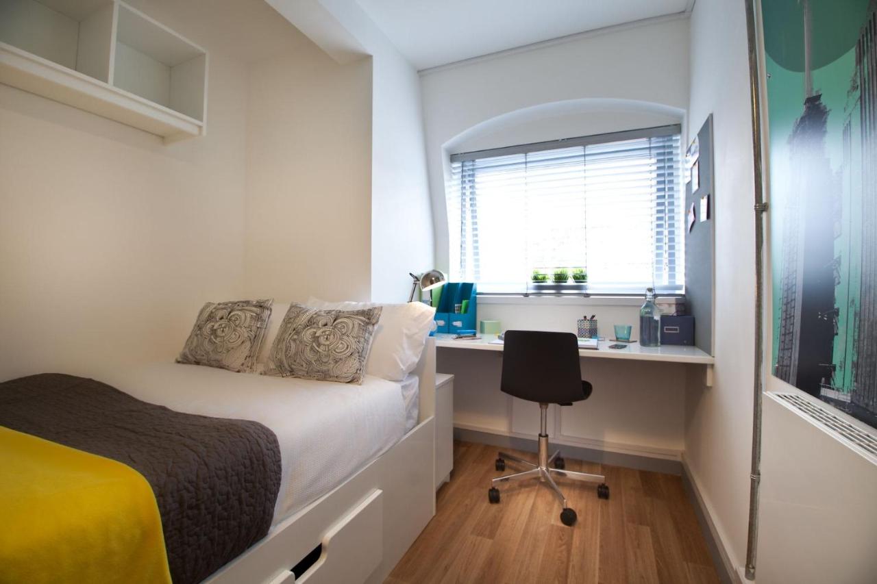 For Students Only CRM OLIB London - 4