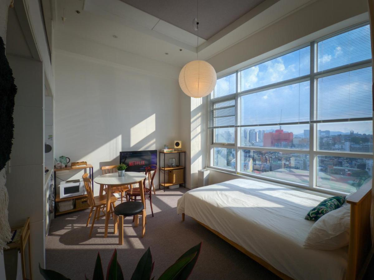 Tiffany & Jessica House - A high rise accommodation in Korea with the most convenient transportation, diverse shopping options, and excellent access to popular attractions - 2