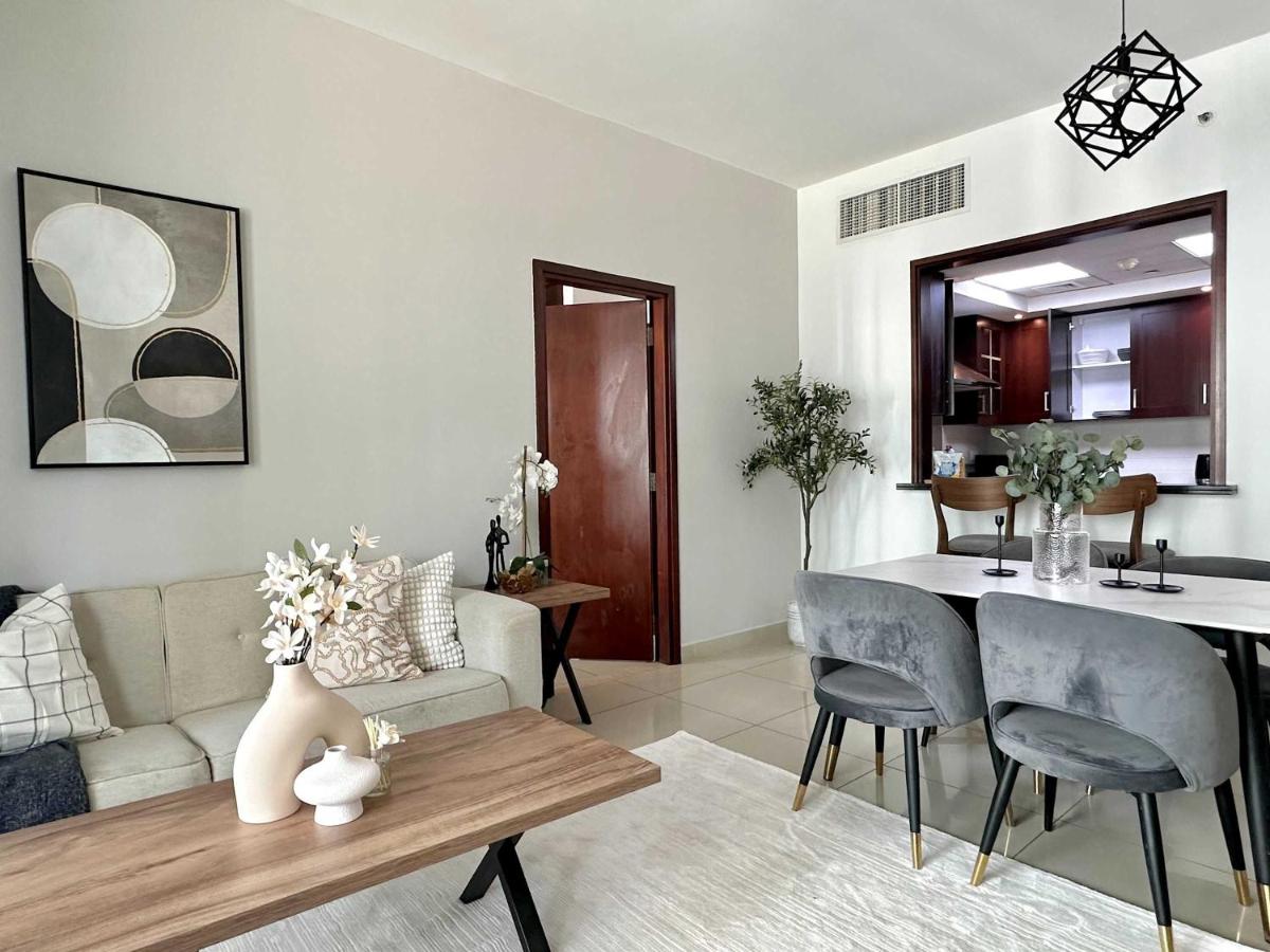 Silkhaus Vacation Homes 1BR Downtown Heart in Emaar Tower - 3