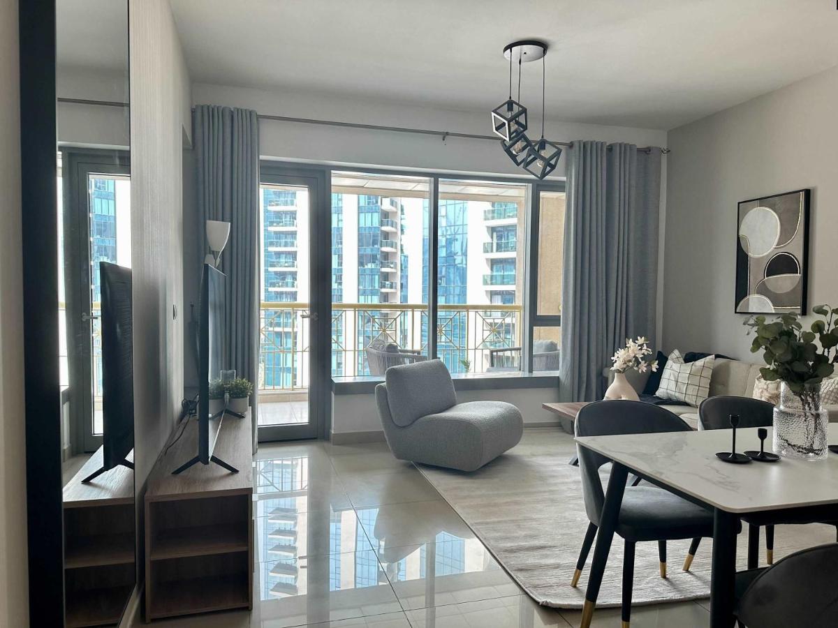 Silkhaus Vacation Homes 1BR Downtown Heart in Emaar Tower - 4