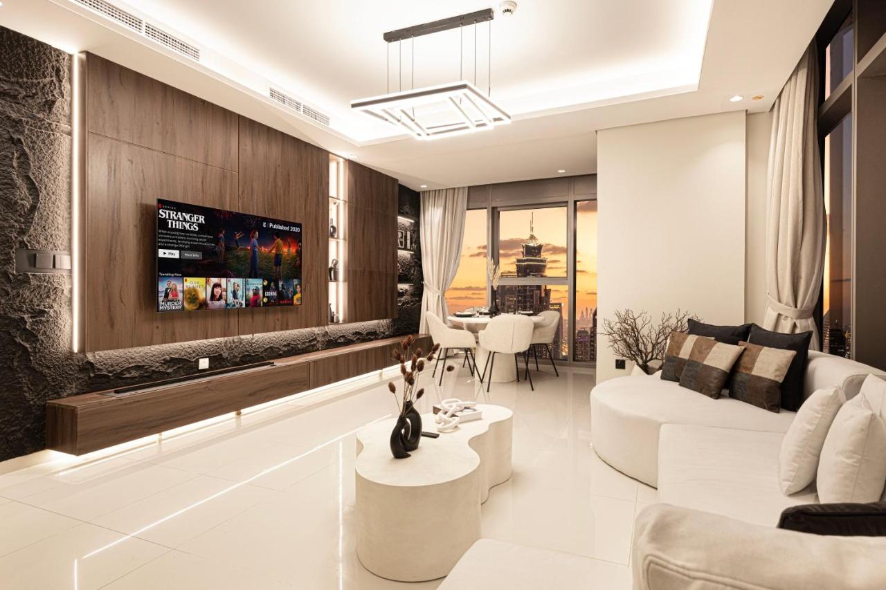 Luxury 2B Burj Khalifa NYE Views, 5-Star Amenities - 2