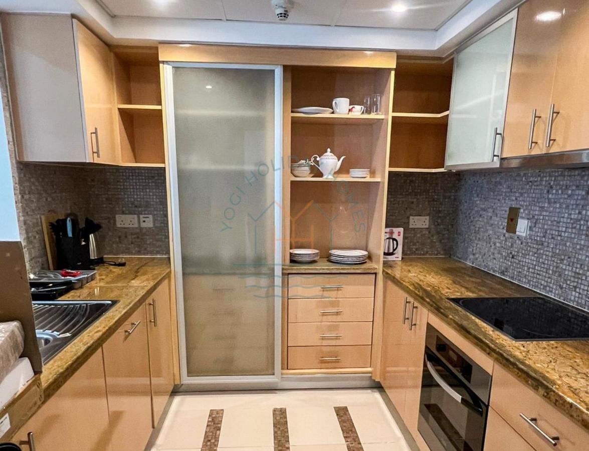 Yogi - Marina 2BR Apt Lake & Balcony Views - 5