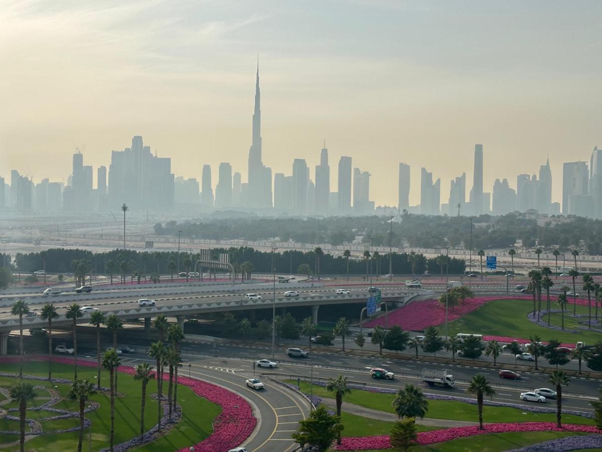 Yogi - Studio with Creek Views in Al Jaddaf & Pool