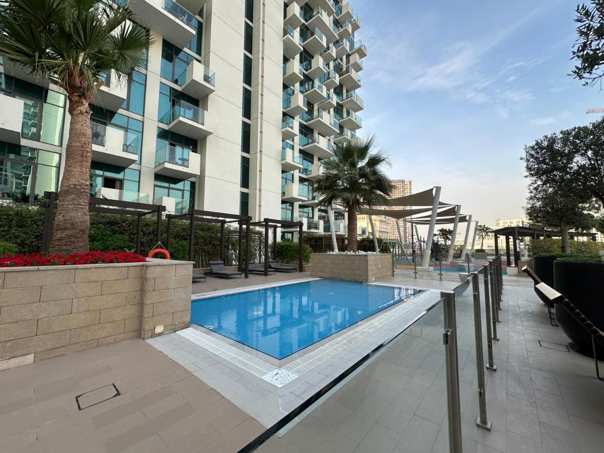 Yogi - Studio with Creek Views in Al Jaddaf & Pool - 4