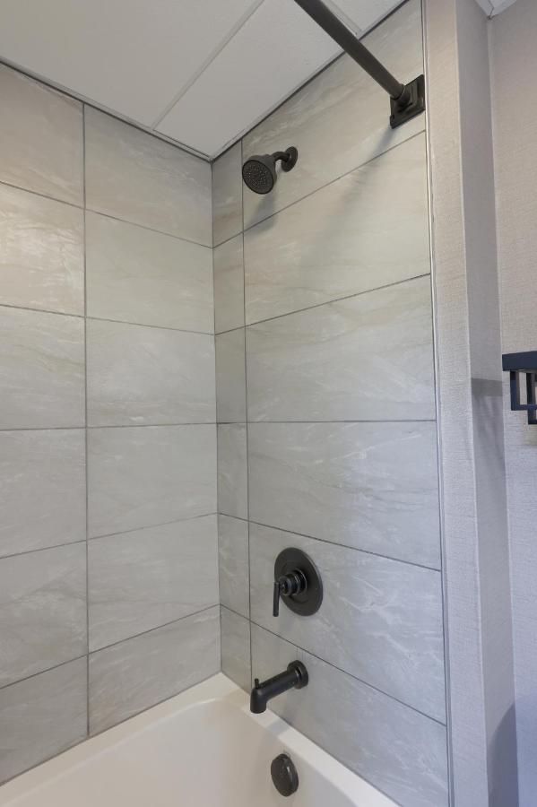 Lititz Inn & Suites — photo 24