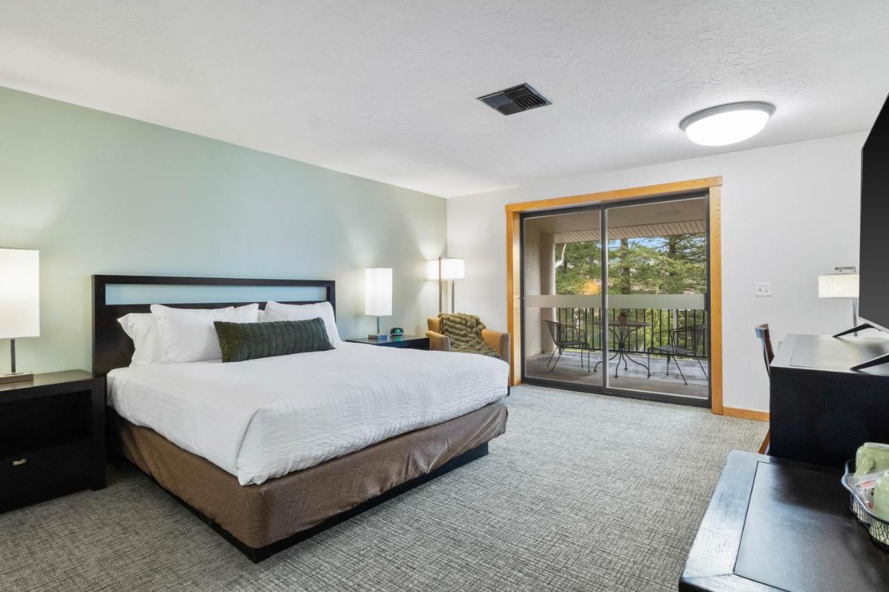 Bonneville Hot Springs Resort & Spa — photo 2