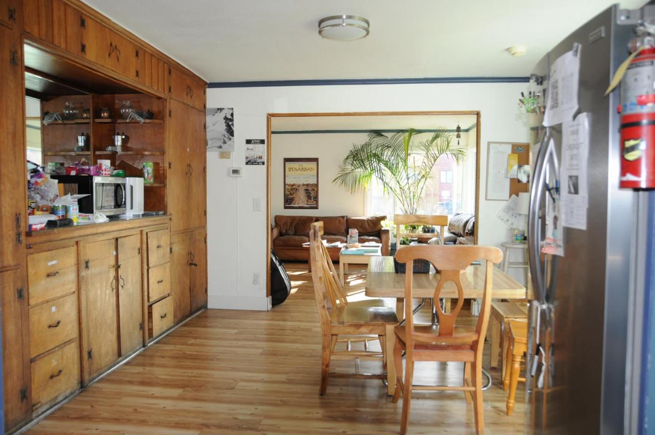 Spenard Hostel — photo 3