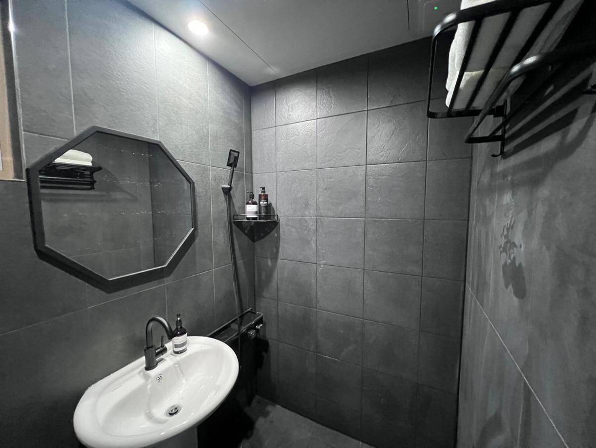 Hongdae Craft 401 with Terrace - 3