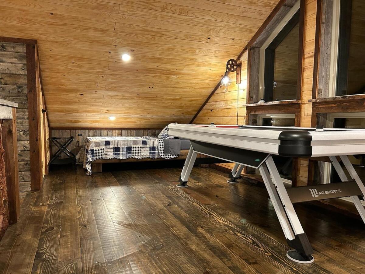 Knotty Pine Cabins & Apartments & Wild West RV Park — photo 14